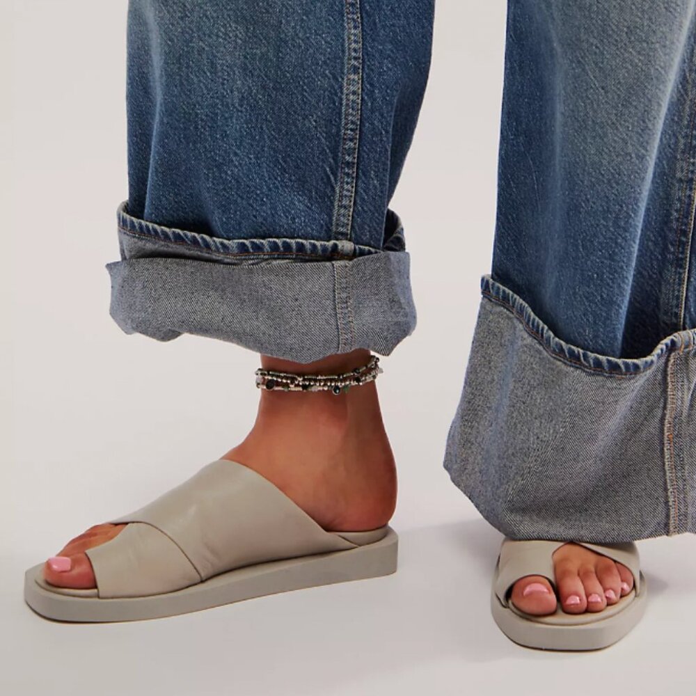 Bueno - Jerika Slip-On Sandals in Gray - Size 7